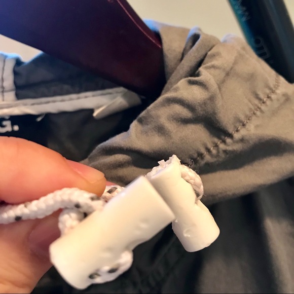 Gray BDG Hoodie Jacket 🖤 - Picture 4 of 5